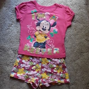 Girls Minnie mouse T-shirt and shorts set